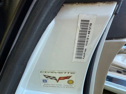 Used 2007 Chevrolet Corvette Convertible w/ Preferred Equipment Group image 27