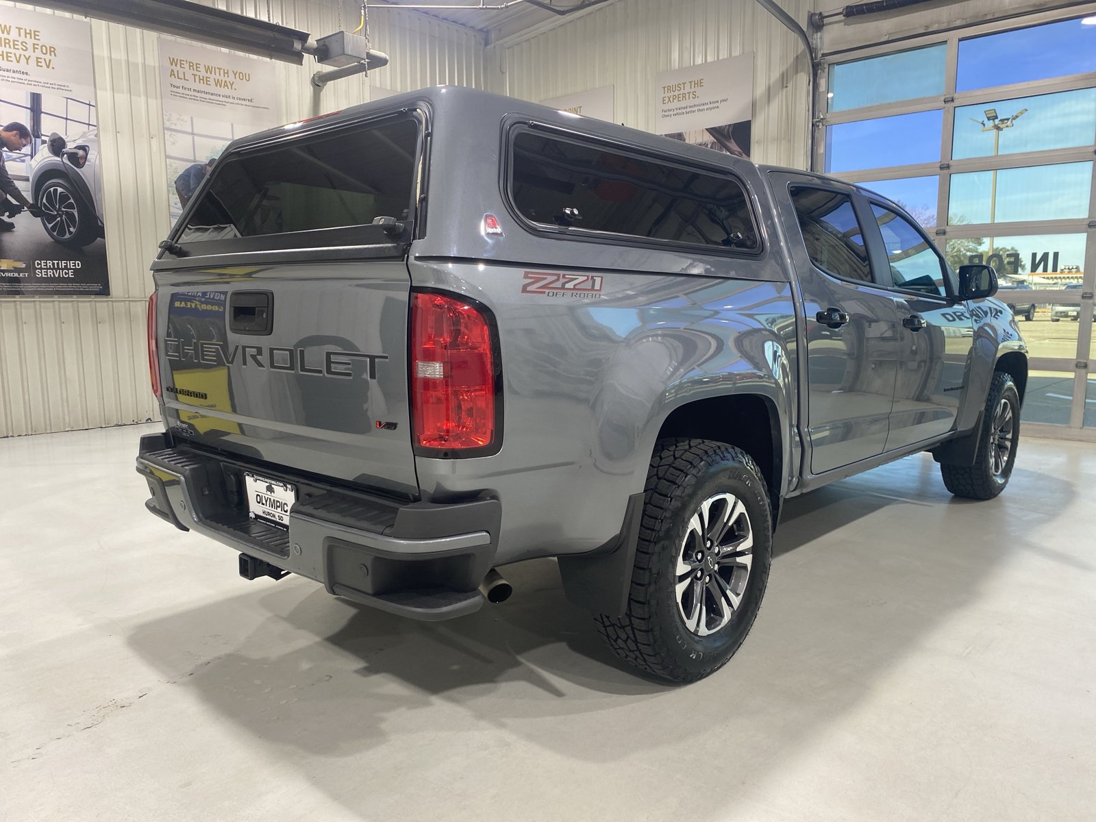 Used 2022 Chevrolet Colorado Z71 AWD/4WD image 8