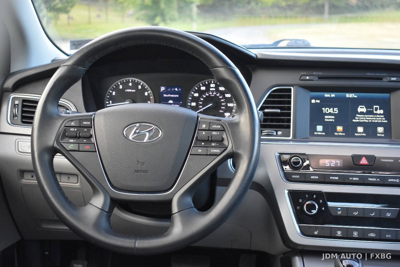 Used 2017 Hyundai Sonata Sport w/ Value Edition Package 02 FWD image 19