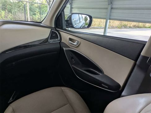 Used 2017 Hyundai Santa Fe Sport image 20