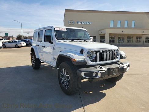 Used 2025 Jeep Wrangler Unlimited Sahara image 1