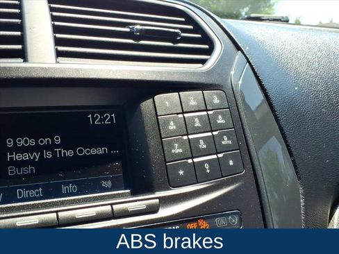 Used 2018 Ford Explorer XLT AWD/4WD image 5