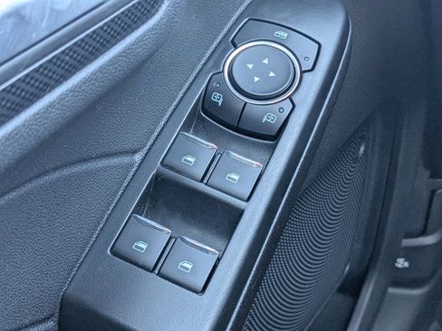 Used 2025 Ford Escape ST-Line image 19