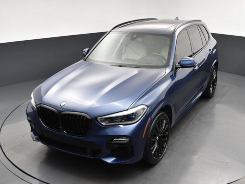 Used 2020 BMW X5 M50i w/ Executive Package AWD/4WD image 17