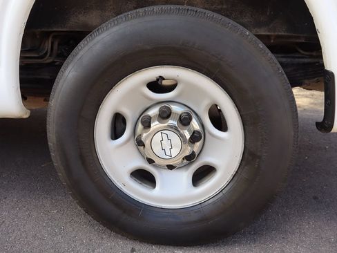 Used 2017 Chevrolet Express 3500 LT RWD image 39