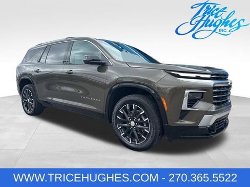 Used 2024 Chevrolet Traverse RS FWD image 1