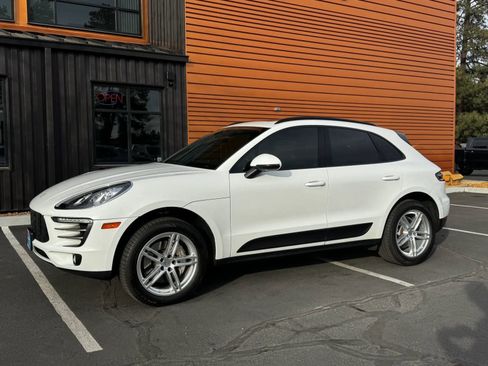 Used 2018 Porsche Macan S w/ Premium Package Plus image 1