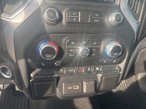 Used 2020 GMC Sierra 1500 Elevation w/ Elevation Value Package image 16