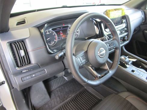 Used 2024 Nissan Pathfinder Rock Creek AWD/4WD image 24