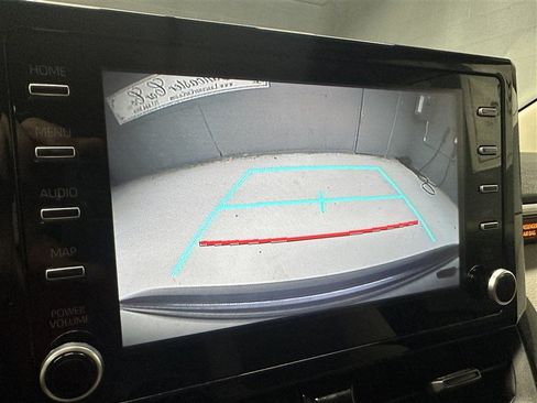 Used 2020 Toyota Corolla LE FWD image 24