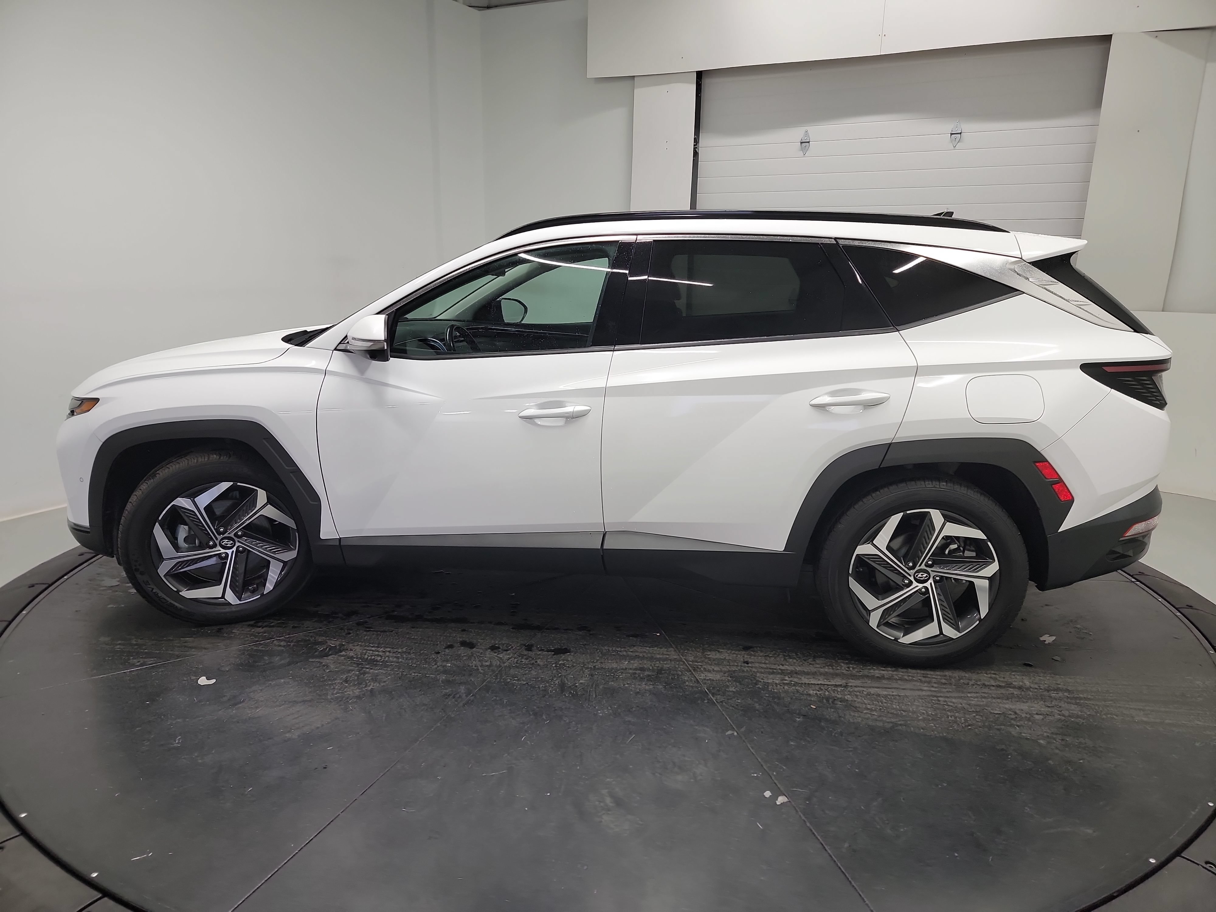 Used 2023 Hyundai Tucson Limited FWD image 4