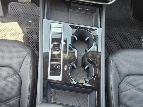 Used 2024 Volkswagen Atlas SE w/ Black Wheel Package FWD image 15