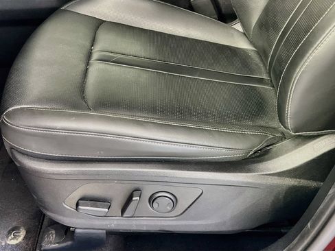 Certified 2024 Kia Sorento S w/ Panoramic Sunroof Package FWD image 12