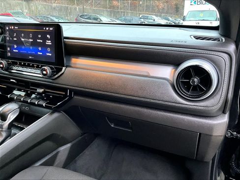 Used 2023 Chevrolet Colorado LT w/ LT Convenience Package II image 13