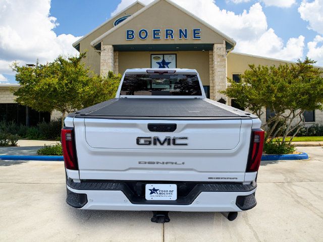 Used 2024 GMC Sierra 3500 Denali Ultimate AWD/4WD image 3