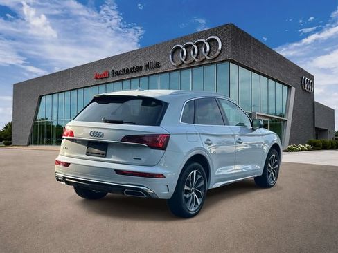 Used 2023 Audi Q5 2.0T Premium w/ Convenience Package AWD/4WD image 5