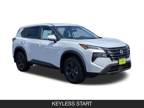 New 2026 Nissan Rogue SV FWD image 4