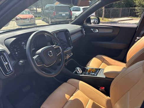 Used 2020 Volvo XC40 T4 Inscription FWD image 18