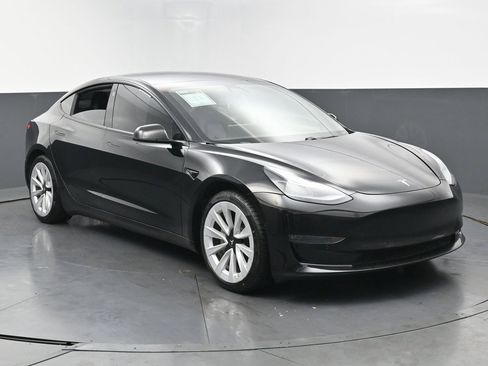 Used 2021 Tesla Model 3 Long Range image 2