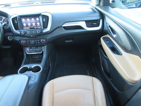 Used 2021 GMC Terrain SLT w/ LPO, Floor Liner Package image 17