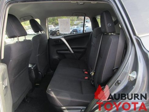 Used 2018 Toyota RAV4 LE image 22