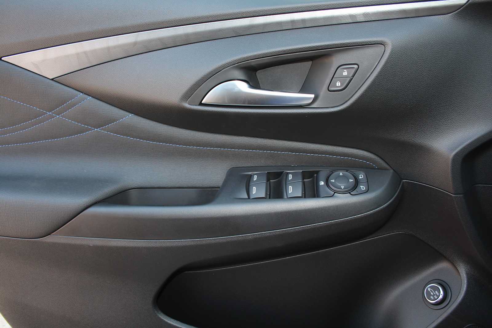 New 2026 Buick Envista Sport Touring w/ Convenience I Package FWD image 34