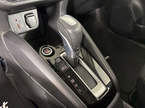 Used 2021 Nissan Versa SR image 19