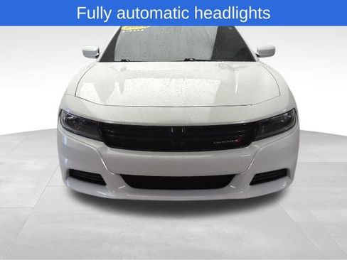 Used 2022 Dodge Charger SXT RWD image 11