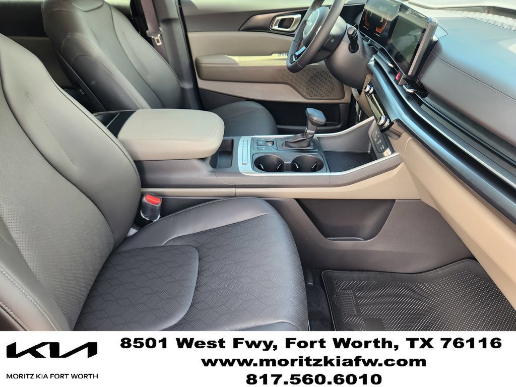 New 2026 Kia Carnival FWD image 10