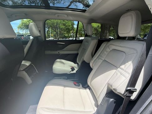 Used 2025 Lincoln Aviator Reserve w/ Illumination Package image 14