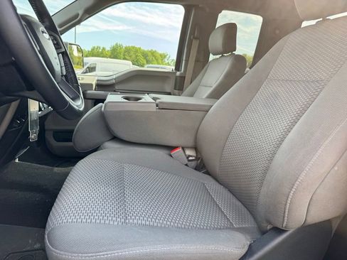 Used 2019 Ford F150 XLT w/ Equipment Group 302A Luxury AWD/4WD image 9