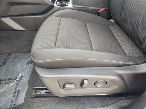 Used 2025 Chevrolet Colorado LT RWD image 24