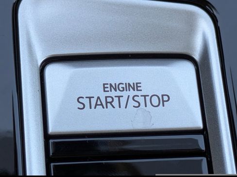 New 2026 Volkswagen Atlas SE FWD image 31