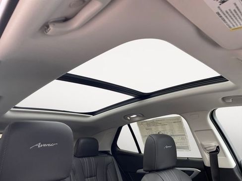New 2026 Buick Envision Avenir image 15