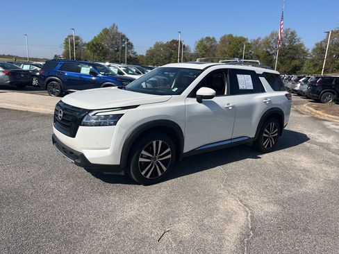 Used 2023 Nissan Pathfinder Platinum w/ Black Appearance Package image 3