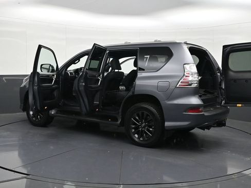 Used 2022 Lexus GX 460 Premium w/ Premium Plus Package AWD/4WD image 45