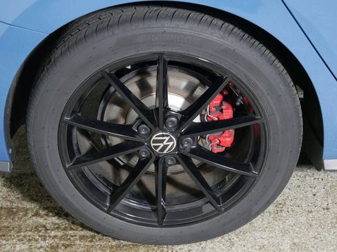 Used 2025 Volkswagen Jetta GLI Autobahn image 15