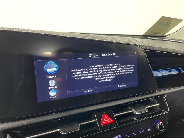 Certified 2023 Kia Niro EX w/ EX Cold Weather Package FWD image 7