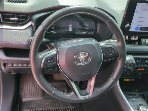 Used 2023 Toyota RAV4 XSE AWD/4WD image 17