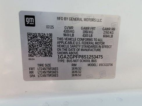 Used 2025 Chevrolet Express 3500 LT w/ LT Preferred Equipment Group RWD image 33