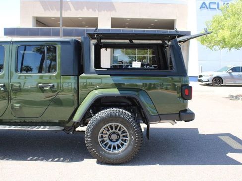 Used 2023 Jeep Gladiator Sport AWD/4WD image 15