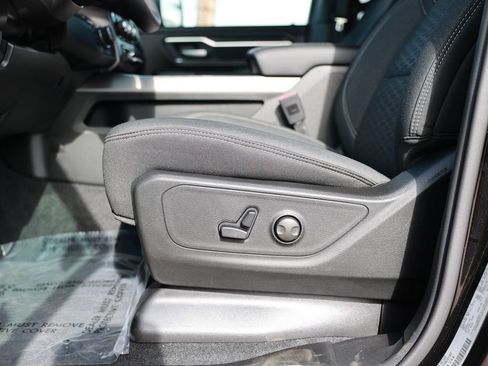 New 2026 RAM 1500 Big Horn w/ Night Edition image 18