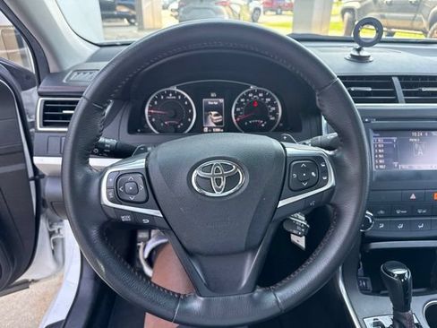 Used 2017 Toyota Camry SE FWD image 18