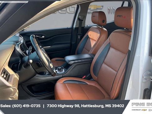Used 2020 GMC Acadia AT4 w/ Driver Alert Package II AWD/4WD image 18