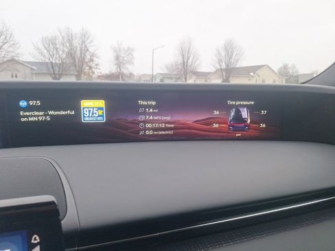 Used 2024 Lincoln Nautilus Reserve w/ Equipment Group 202A image 24