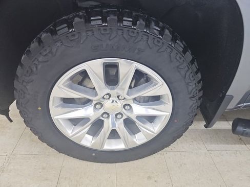 Used 2021 Chevrolet Silverado 1500 LTZ w/ LTZ Premium Package image 26