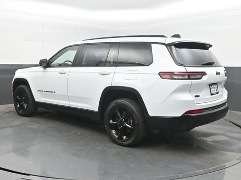 Used 2024 Jeep Grand Cherokee L Laredo image 6