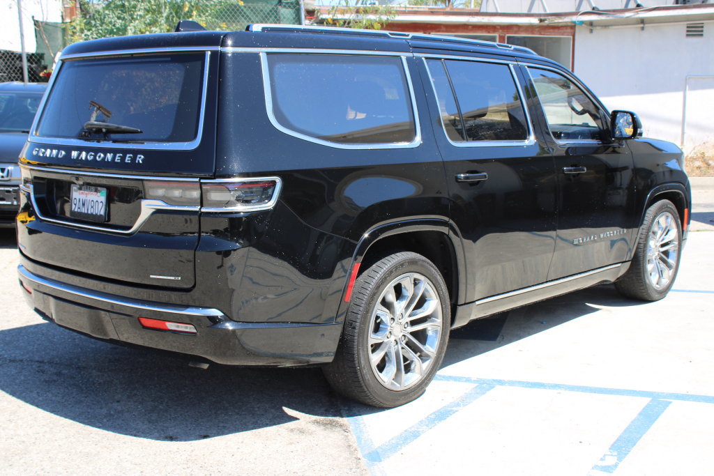 Used 2022 Jeep Grand Wagoneer Series II w/ Premium Group II AWD/4WD image 4
