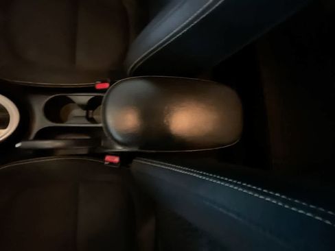 Used 2016 Kia Soul + image 20