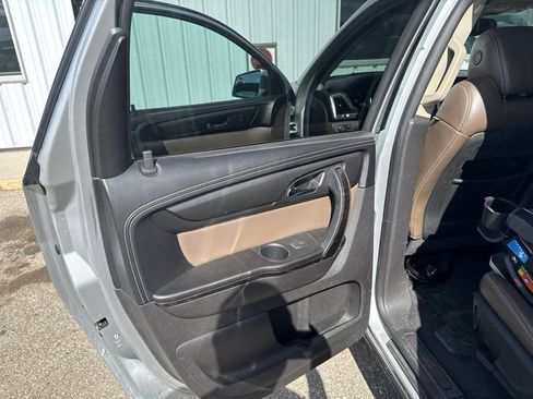 Used 2013 GMC Acadia SLT AWD/4WD image 12